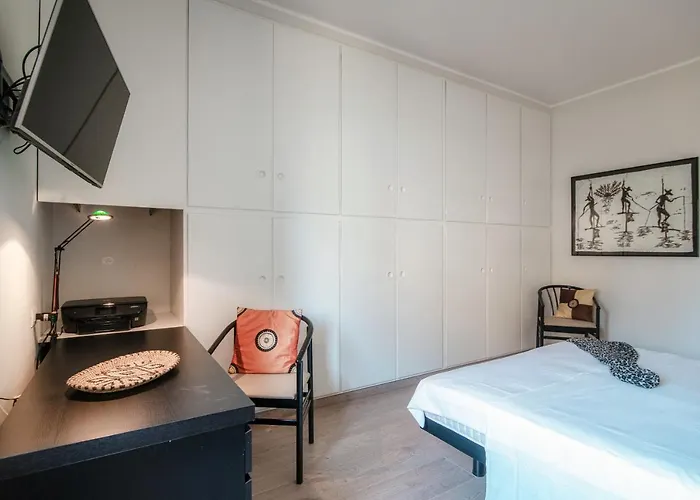 Апартаменты Joivy Stylish 52 Комо